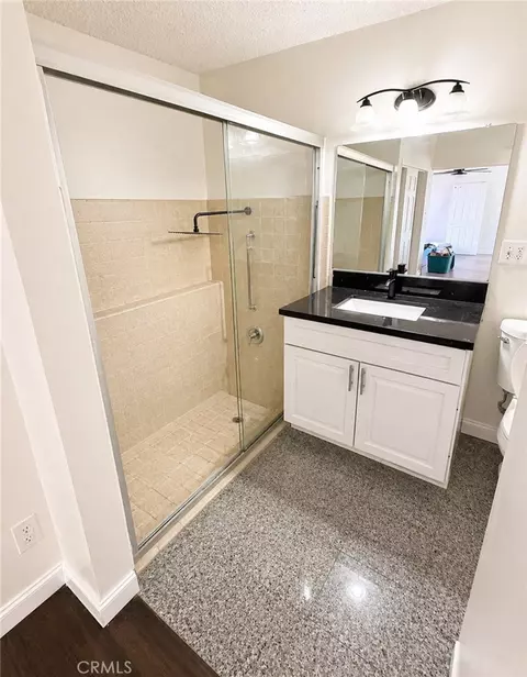 Bath - 17301 Palm, Riverside, CA 92503 photo 2 of 2