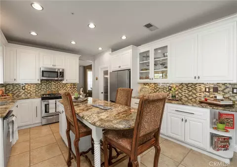 Kitchen - 5419 Deveron Ct, Riverside, CA 92507 photo 5 of 6