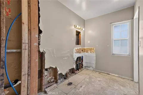 Bath - 206 E Fig, Monrovia, CA 91016 photo 2 of 6