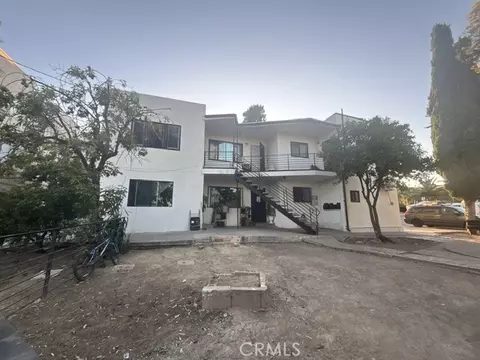 5210 Oakland, Los Angeles, CA 90032