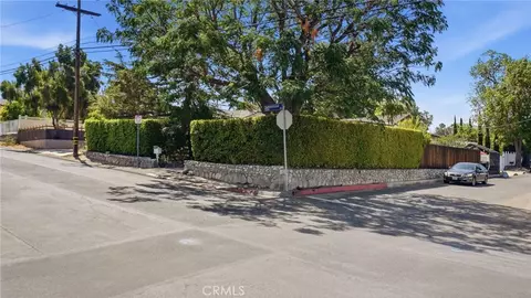 Exterior - 7276 Summitrose St, Tujunga, CA 91042 photo 19 of 21