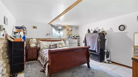 Bedroom - 7276 Summitrose St, Tujunga, CA 91042 photo 5 of 7