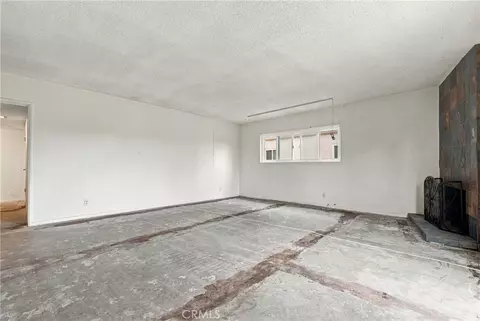 Living - 1360 Shadow Ln #K, Fullerton, CA 92831 photo 4 of 7