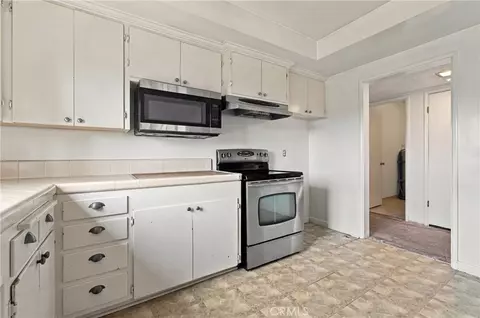 Kitchen - 1360 Shadow Ln #K, Fullerton, CA 92831 photo 4 of 4