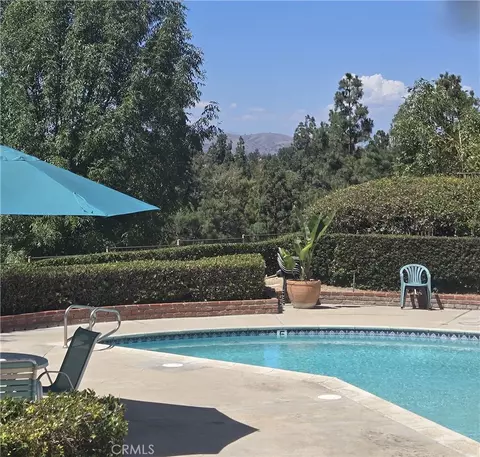 Exterior - 1360 Shadow Ln #K, Fullerton, CA 92831 photo 4 of 5