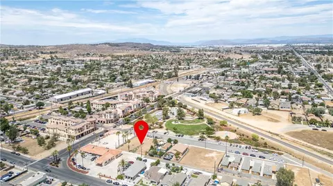 125 E 10th St, Perris, CA 92570 photo 7