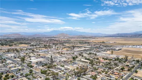125 E 10th St, Perris, CA 92570 photo 10