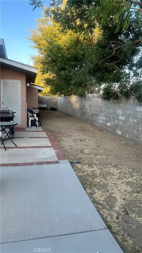 Exterior - 43603 Gingham Ave, Lancaster, CA 93535 photo 3 of 3