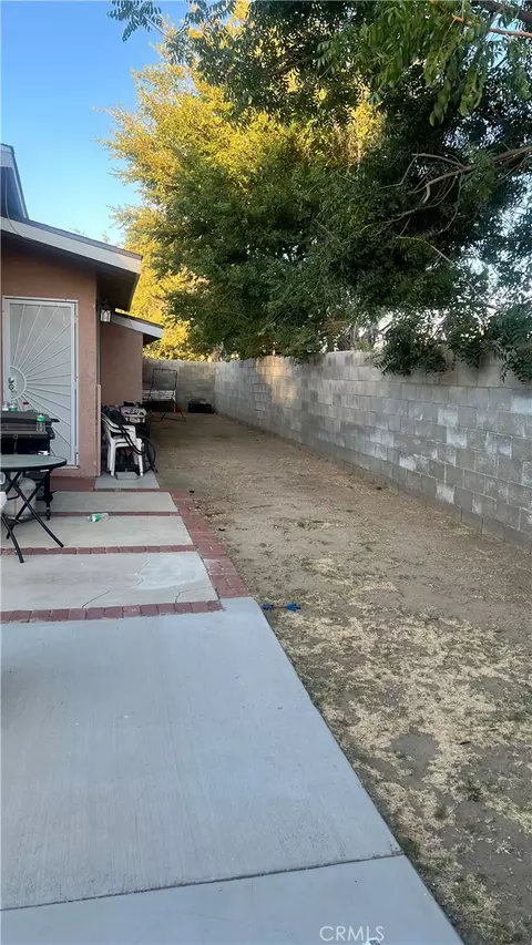 Exterior - 43603 Gingham Ave, Lancaster, CA 93535 photo 3 of 3