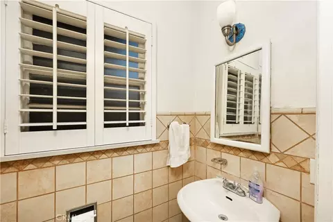 Bath - 7904 7th, Downey, CA 90241 photo 5 of 6