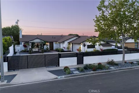 2821 Tigertail, Los Alamitos, CA 90720