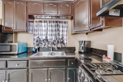 Kitchen - 2019 E Shauer, Compton, CA 90222 photo 2 of 2