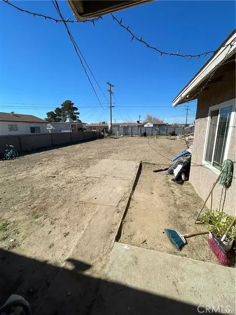 Exterior - 34262 Paris, Barstow, CA 92311 photo 1 of 1