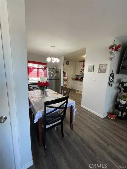 Entry Way - 34262 Paris, Barstow, CA 92311 photo 2 of 2