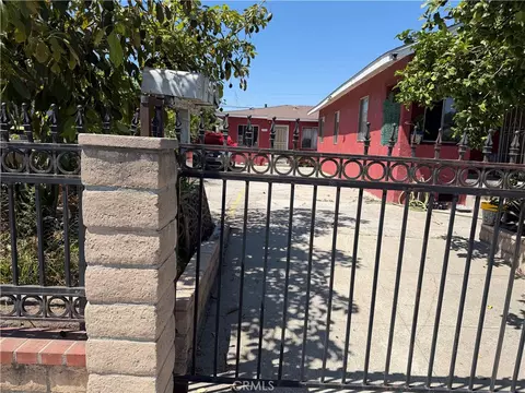 2023 E 76th, Los Angeles, CA 90001