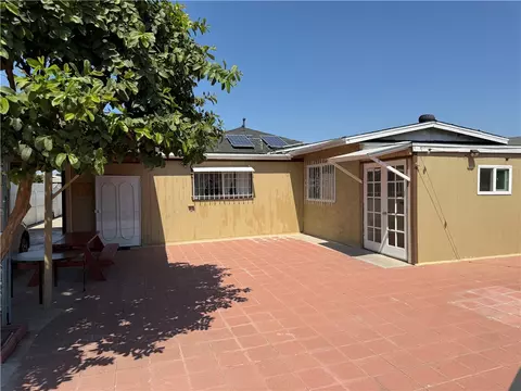 Exterior - 15614 S Lime, Compton, CA 90221 photo 9 of 10
