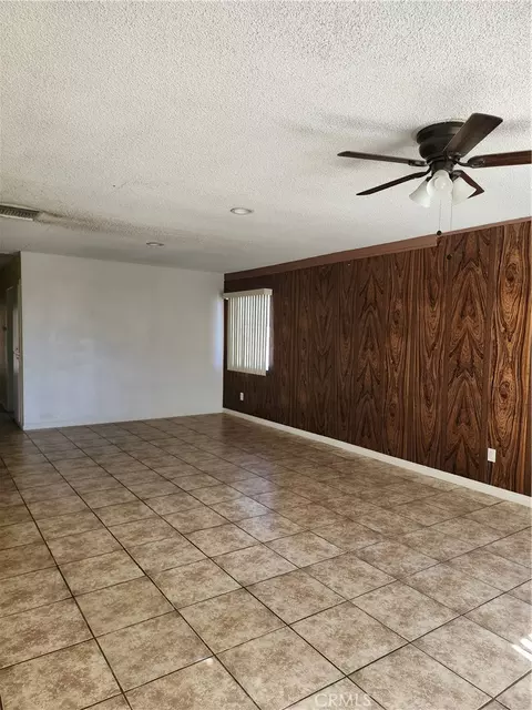 2020 Yosemite, Barstow, CA 92311 photo 4