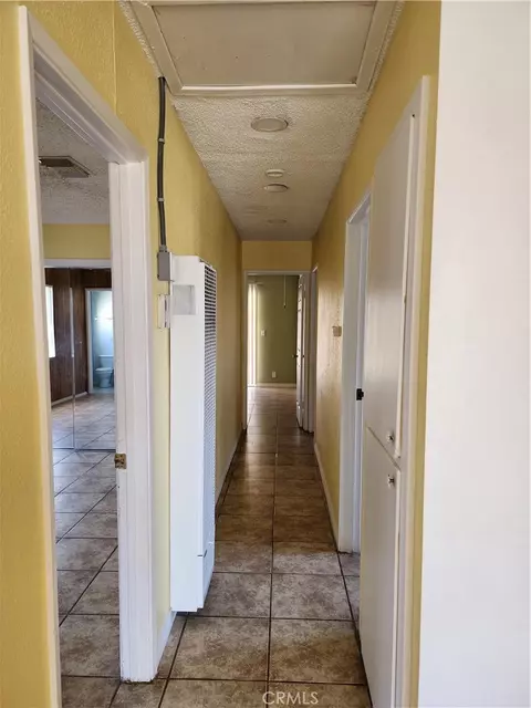 2020 Yosemite, Barstow, CA 92311 photo 5