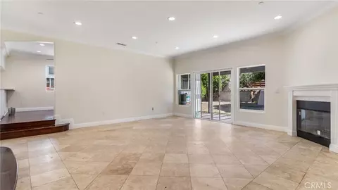 Living - 9136 Mel Dar, Downey, CA 90240 photo 2 of 5