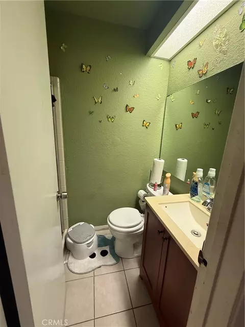 Bath - 529 W 9th, Upland, CA 91786 photo 2 of 3