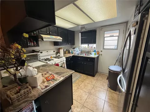 Kitchen - 529 W 9th, Upland, CA 91786 photo 3 of 3
