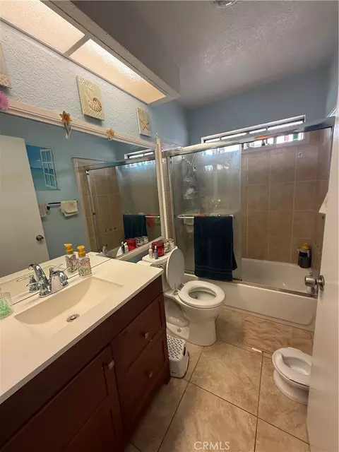 Bath - 529 W 9th, Upland, CA 91786 photo 3 of 3