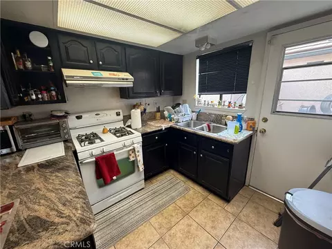 Kitchen - 529 W 9th, Upland, CA 91786 photo 2 of 3