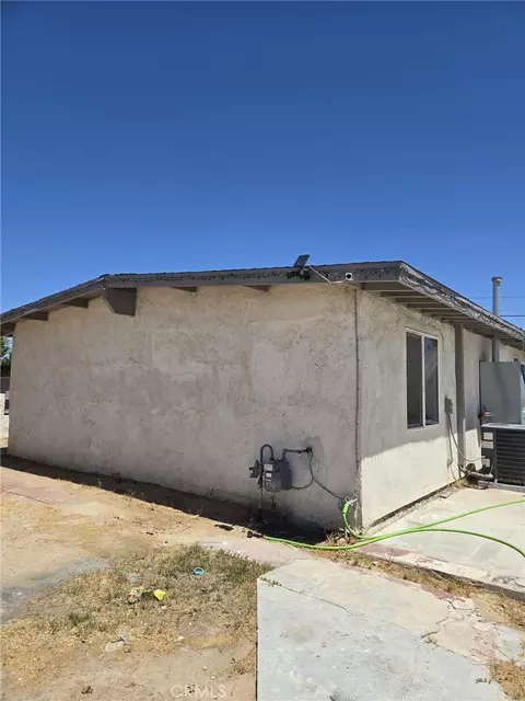 Exterior - 34224 Woods, Barstow, CA 92311 photo 3 of 6