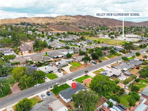 View/Area - 5137 Peacock Ln, Riverside, CA 92505 photo 6 of 8