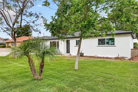 Exterior - 5137 Peacock Ln, Riverside, CA 92505 photo 2 of 5