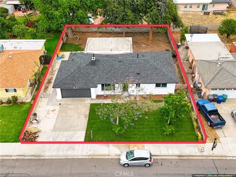 View/Area - 5137 Peacock Ln, Riverside, CA 92505 photo 2 of 8