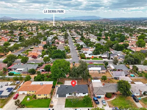 View/Area - 5137 Peacock Ln, Riverside, CA 92505 photo 4 of 8