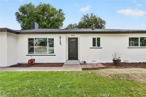 Exterior - 5137 Peacock Ln, Riverside, CA 92505 photo 3 of 5