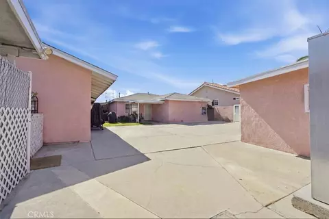 Exterior - 14127 Colorado Ave, Paramount, CA 90723 photo 3 of 4