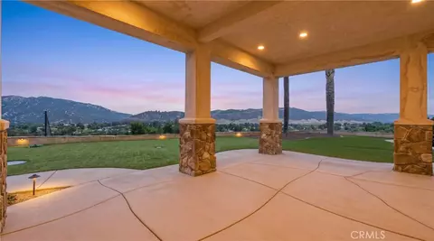 Exterior - 30425 La Presa Loop, Temecula, CA 92592 photo 7 of 9
