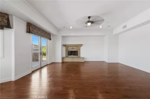 Living - 30425 La Presa Loop, Temecula, CA 92592 photo 6 of 10