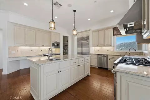 Kitchen - 30425 La Presa Loop, Temecula, CA 92592 photo 3 of 6
