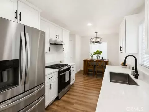 Kitchen - 492 Evans St, San Jacinto, CA 92583 photo 2 of 3