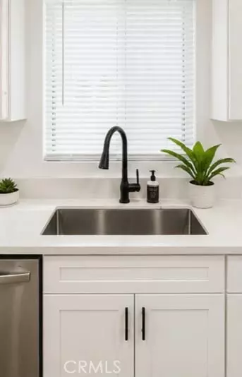 Kitchen - 492 Evans St, San Jacinto, CA 92583 photo 1 of 3