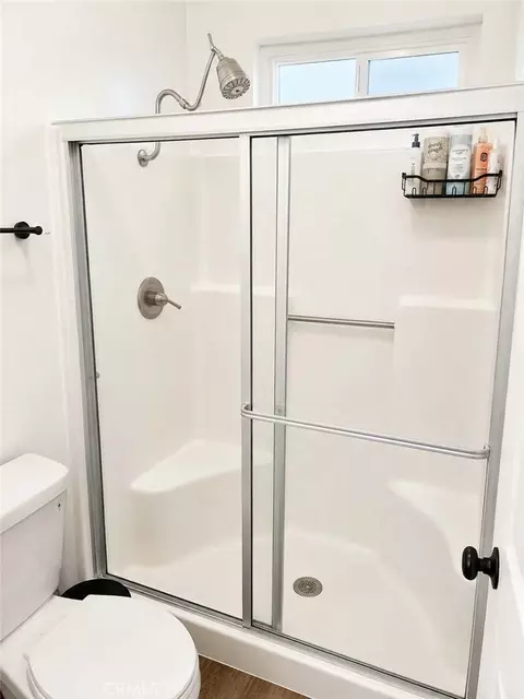 Bath - 492 Evans St, San Jacinto, CA 92583 photo 2 of 2