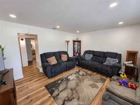 Living - 492 Evans St, San Jacinto, CA 92583 photo 1 of 1