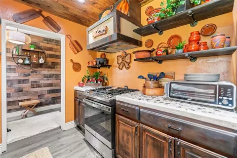 Kitchen - 2526 E 220th, Carson, CA 90810 photo 3 of 6