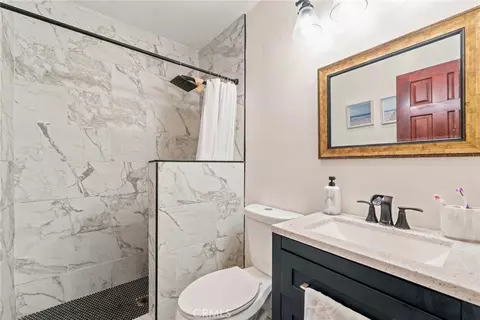 Bath - 2526 E 220th, Carson, CA 90810 photo 5 of 6