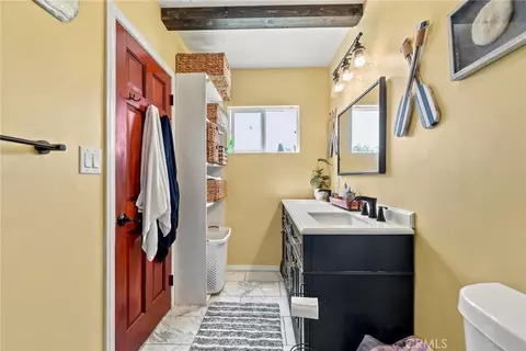Bath - 2526 E 220th, Carson, CA 90810 photo 4 of 6