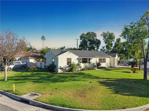 Exterior - 9802 Rives Ave, Downey, CA 90240 photo 7 of 8