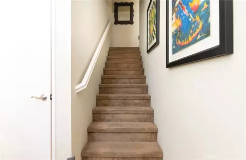 Entry Way - 500 N Willowbrook Ave #F1, Compton, CA 90220 photo 2 of 2