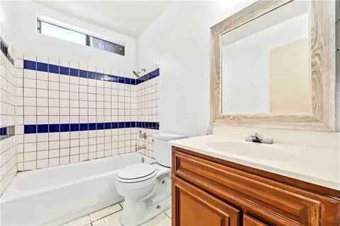 Bath - 15351 Orange Ave #8, Paramount, CA 90723 photo 1 of 2