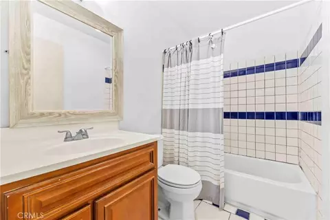 Bath - 15351 Orange Ave #8, Paramount, CA 90723 photo 2 of 2