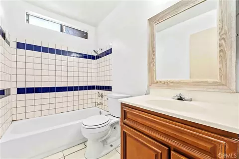 Bath - 15351 Orange Ave #8, Paramount, CA 90723 photo 1 of 2