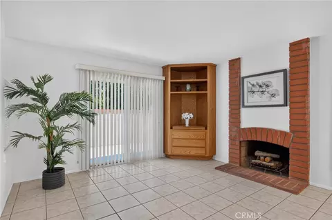 Living - 5 Tiger, Irvine, CA 92604 photo 5 of 9